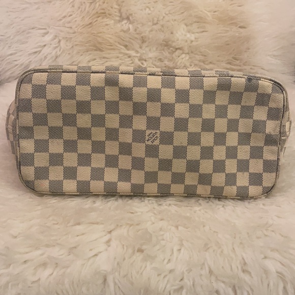 Louis Vuitton Damier Azur MM Neverfull - Picture 6 of 17